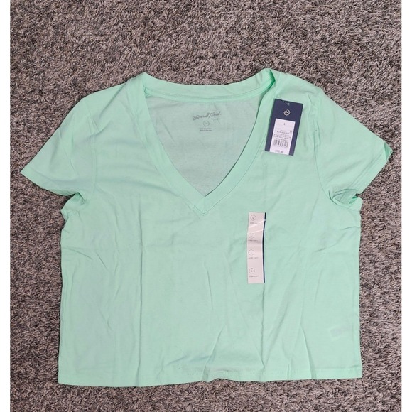 Universal Thread Tops - Universal Thread Womens V-Neck Short Sleeve T-Shirt Mellow Green L NWT 013018573